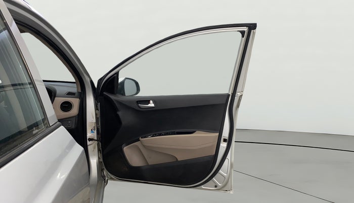 2016 Hyundai Grand i10 SPORTZ 1.2 KAPPA VTVT, Petrol, Manual, 68,138 km, RHS Front Door