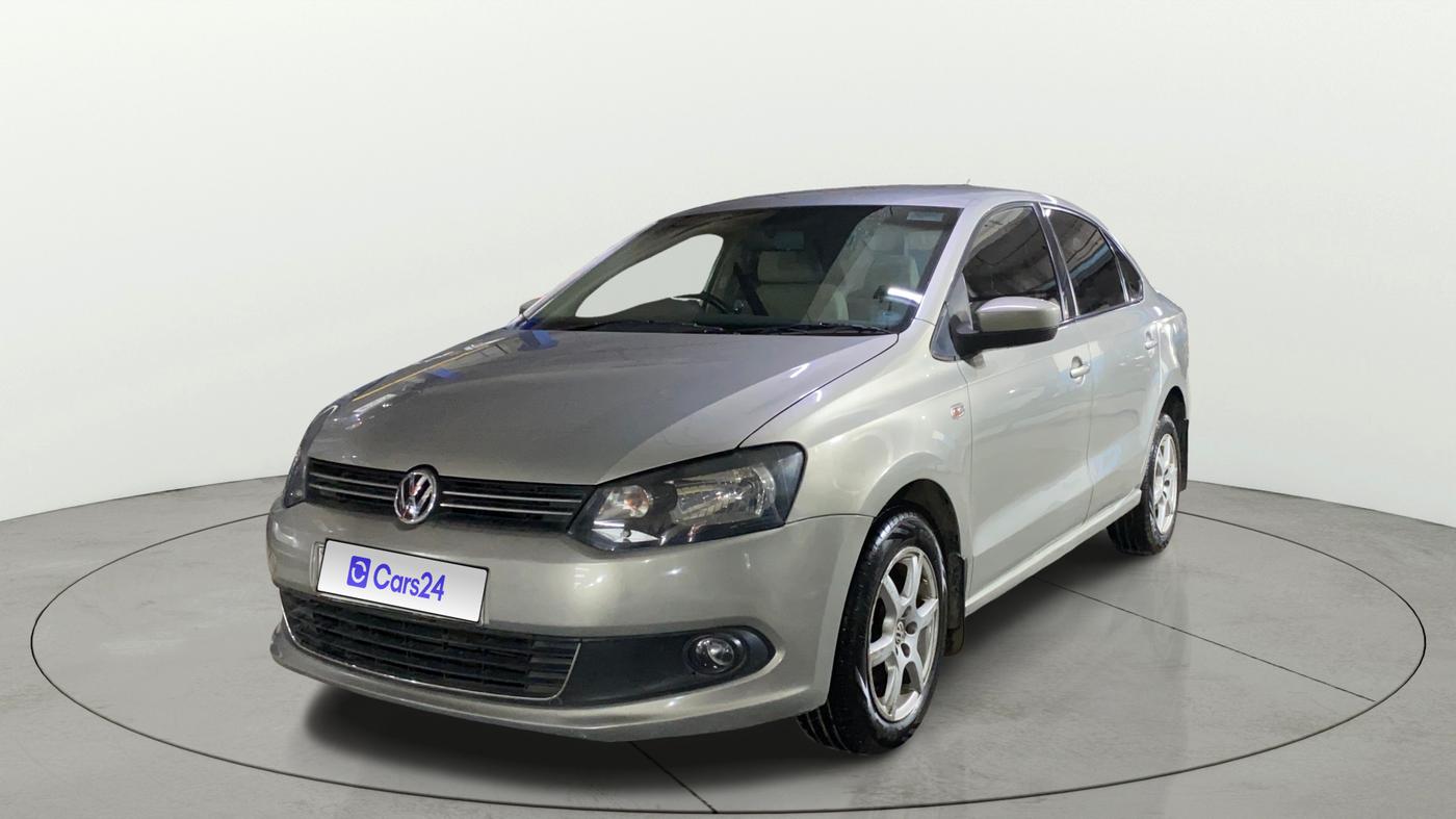 2013 Volkswagen Vento HIGHLINE 1.6 MPI, Petrol, Manual, 73,143 km, Left Front Diagonal