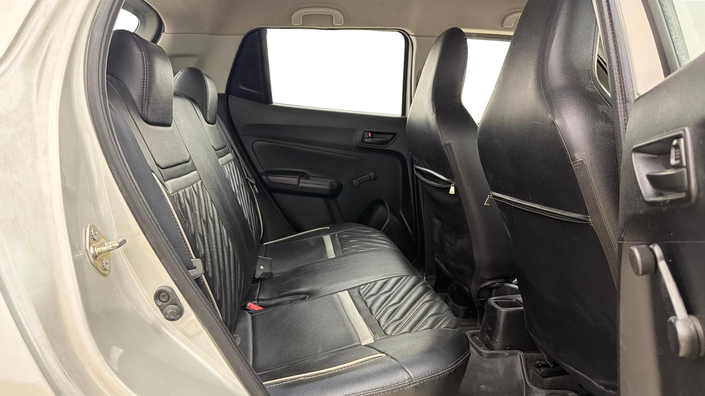 2019 Maruti Swift LXI, CNG, Manual, 58,358 km, Right Side Rear Door Cabin