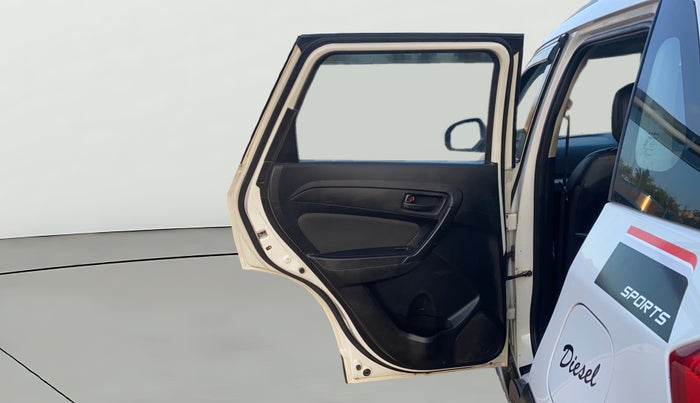 2019 Maruti Vitara Brezza VDI, Diesel, Manual, 70,749 km, LHS Rear Door