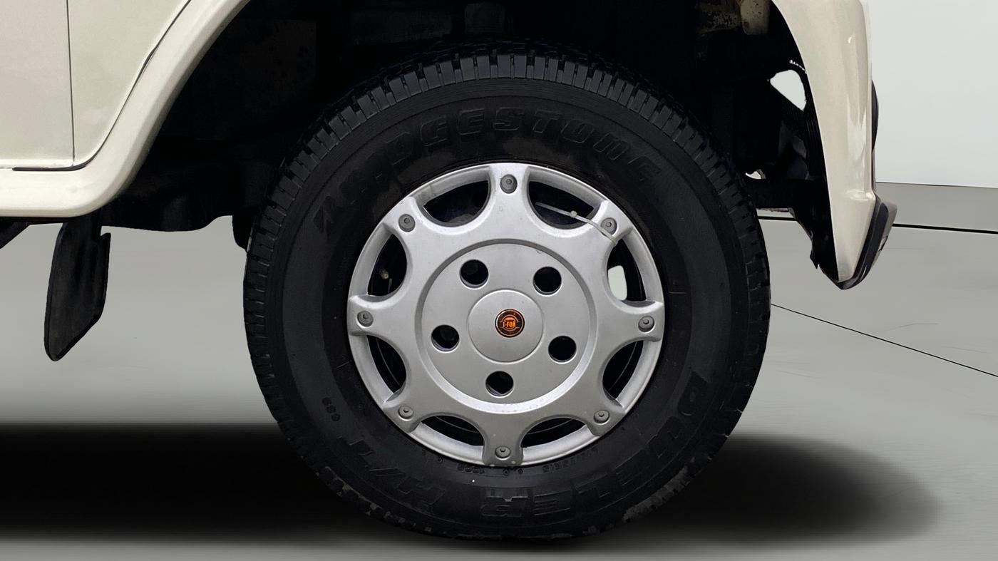 2021 Mahindra Bolero B6 (O), Diesel, Manual, 42,825 km, Right Front Wheel