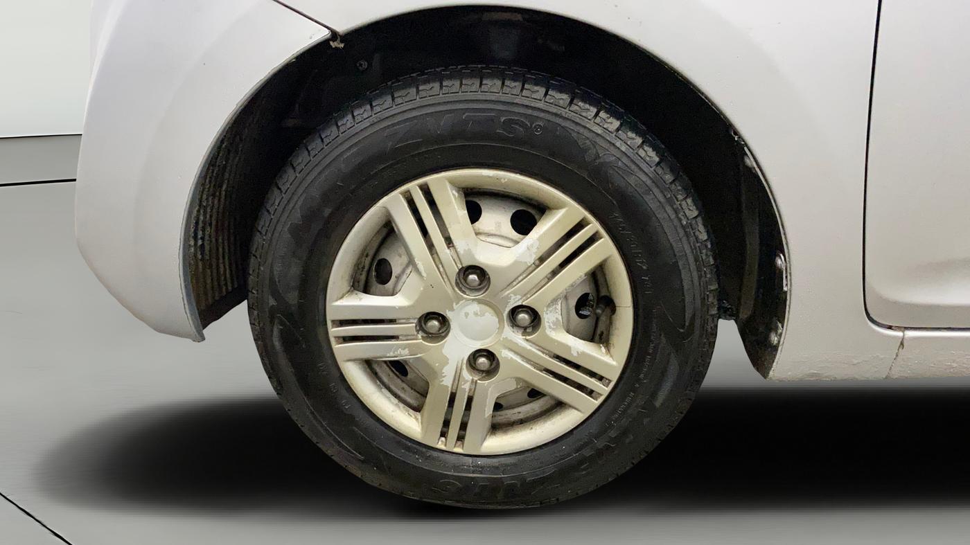 2015 Hyundai Eon ERA +, Petrol, Manual, 55,997 km, Left Front Wheel