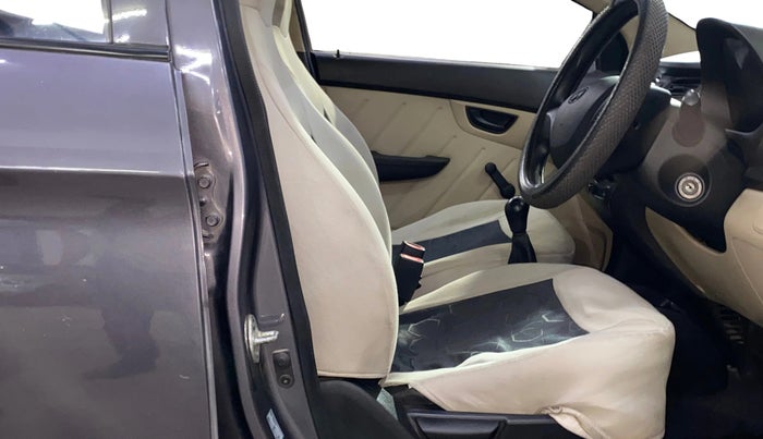 2016 Hyundai Eon D-LITE+, Petrol, Manual, 33,390 km, Right Side Front Door Cabin