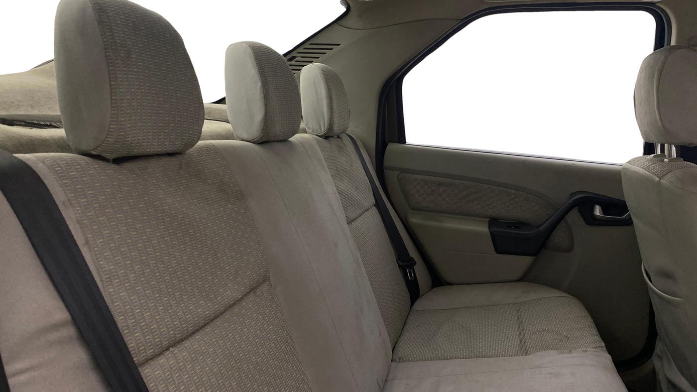 2012 Mahindra Verito 1.5 D4, Diesel, Manual, 89,763 km, Right Side Rear Door Cabin
