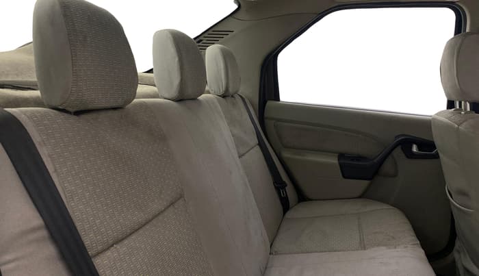 2012 Mahindra Verito 1.5 D4, Diesel, Manual, 89,640 km, Right Side Rear Door Cabin