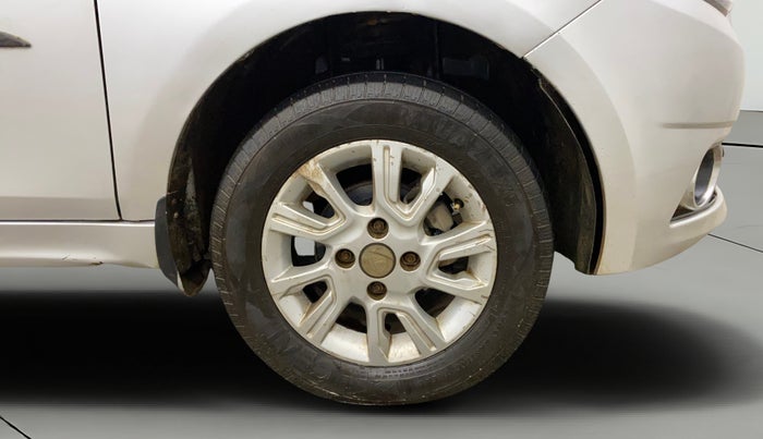 2018 Tata Tiago XZ PETROL, Petrol, Manual, 1,39,758 km, Right Front Wheel