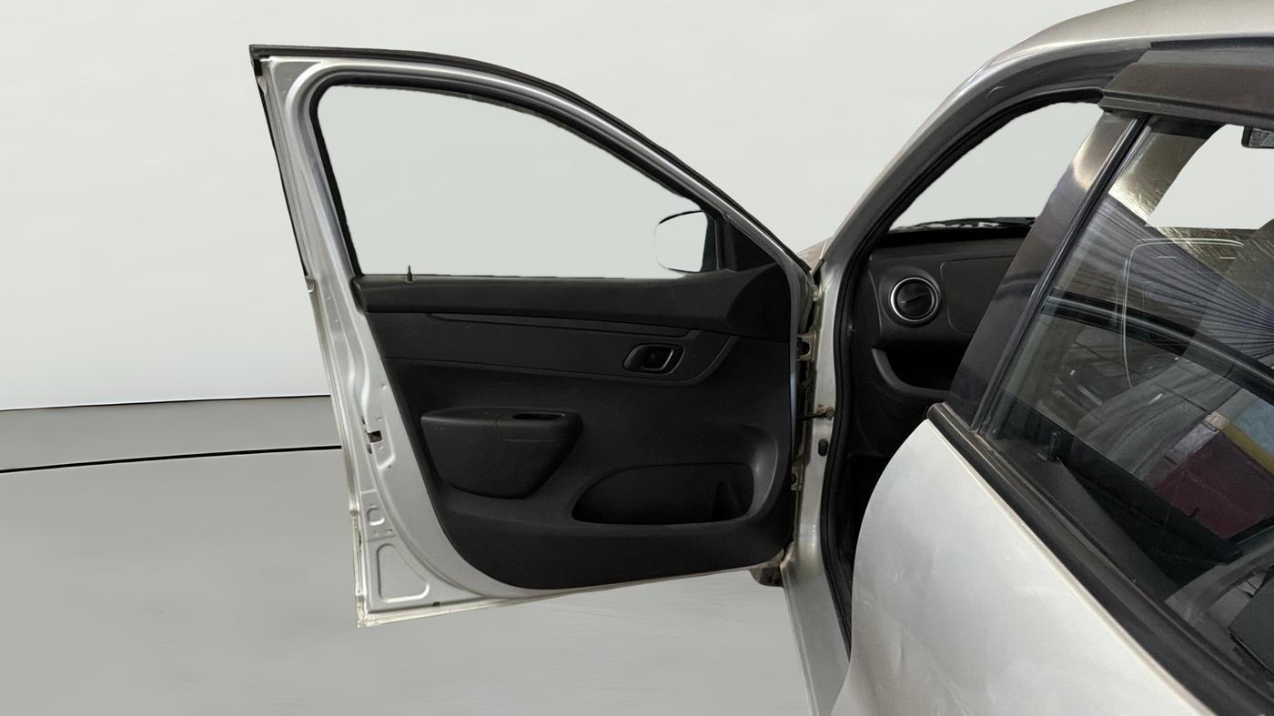 2018 Renault Kwid RXL, CNG, Manual, 72,027 km, LHS Front Door