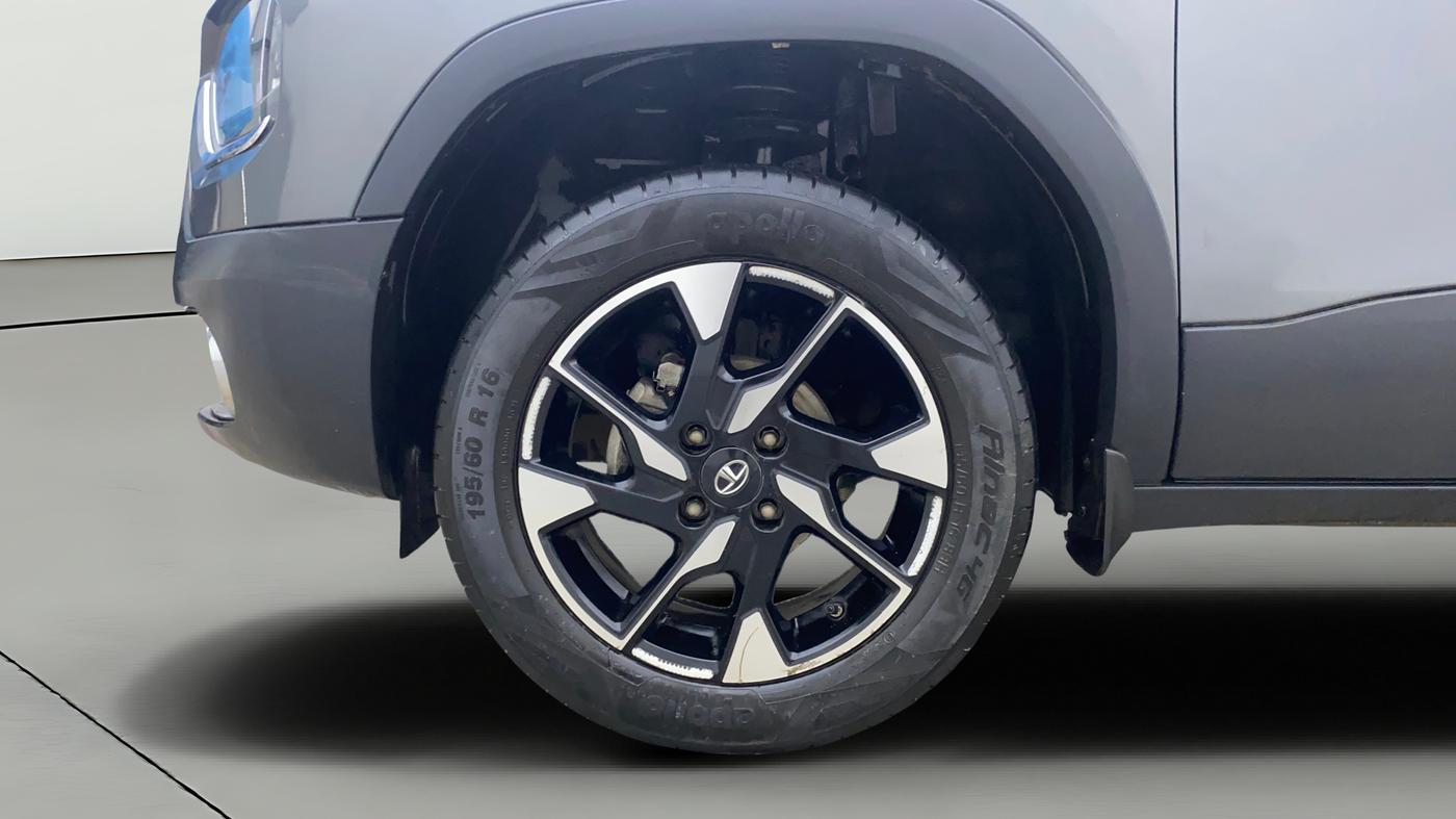 2021 Tata PUNCH CREATIVE  AMT, Petrol, Automatic, 29,908 km, Left Front Wheel