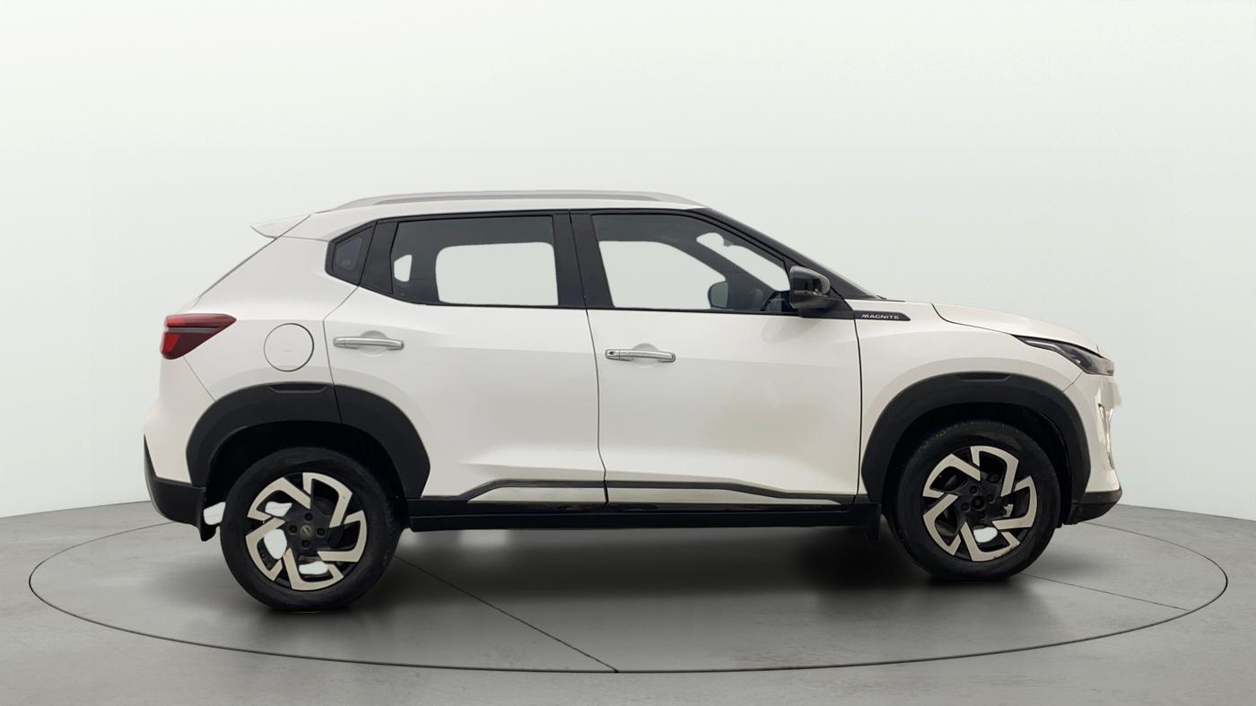 2022 Nissan MAGNITE XV TURBO CVT, Petrol, Automatic, 58,812 km, Right Side View