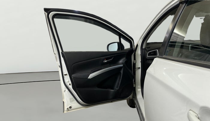 2022 Maruti S Cross ZETA 1.5, Petrol, Manual, 25,620 km, LHS Front Door