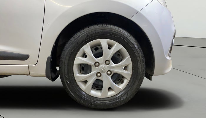 2013 Hyundai Grand i10 SPORTZ 1.2 KAPPA VTVT, Petrol, Manual, 37,401 km, Right Front Wheel