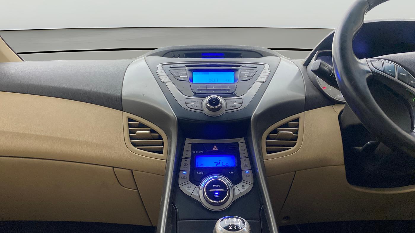 2013 Hyundai New Elantra 1.8 SX MT VTVT, Petrol, Manual, 88,898 km, Air Conditioner