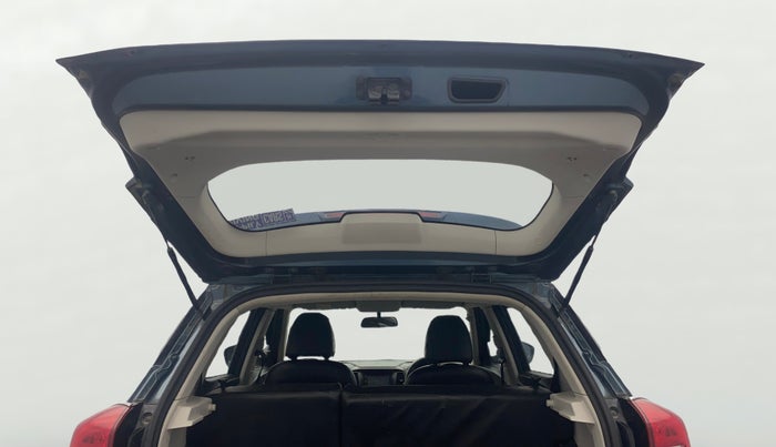 2021 Mahindra XUV300 W4 1.2 PETROL, Petrol, Manual, 54,726 km, Boot Door Open