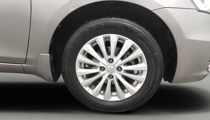 2017 Maruti Ciaz ZETA 1.4  AT PETROL, Petrol, Automatic, 67,997 km, Right Front Wheel