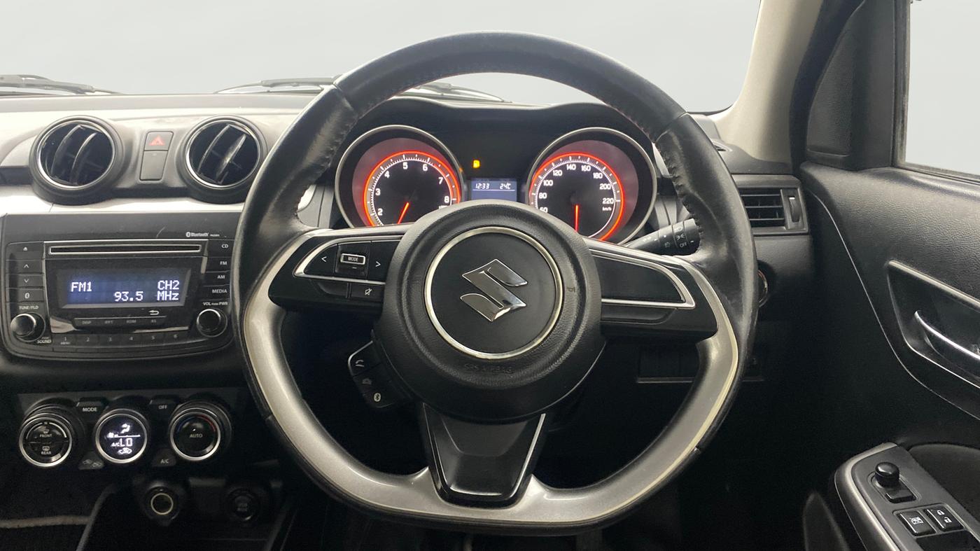 2018 Maruti Swift ZXI AMT, Petrol, Automatic, 1,18,478 km, Steering Wheel Close Up