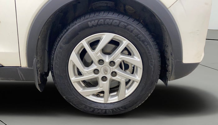 2022 Mahindra XUV300 W8 1.5 DIESEL, Diesel, Manual, 1,02,718 km, Right Front Wheel