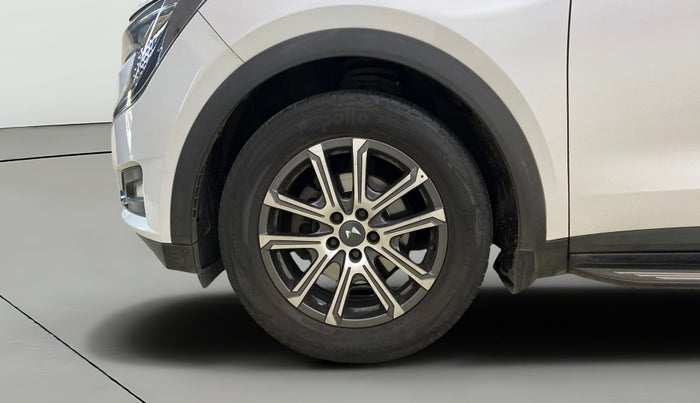 2021 Mahindra XUV700 AX 7 P AT 7 STR, Petrol, Automatic, 67,131 km, Left Front Wheel