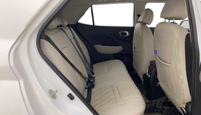 2024 Hyundai VENUE SX 1.2 PETROL, Petrol, Manual, 55,647 km, Right Side Rear Door Cabin