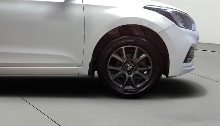 2018 Hyundai Elite i20 ASTA 1.2  CVT, Petrol, Automatic, 1,03,895 km, Right Front Wheel
