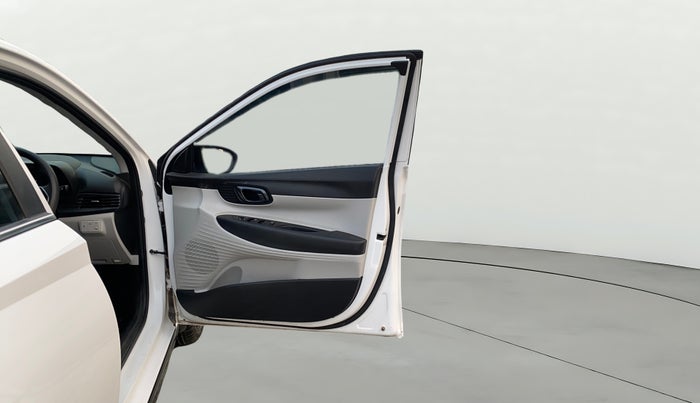 2025 Hyundai NEW I20 SPORTZ 1.2 IVT, Petrol, Automatic, 8,856 km, RHS Front Door