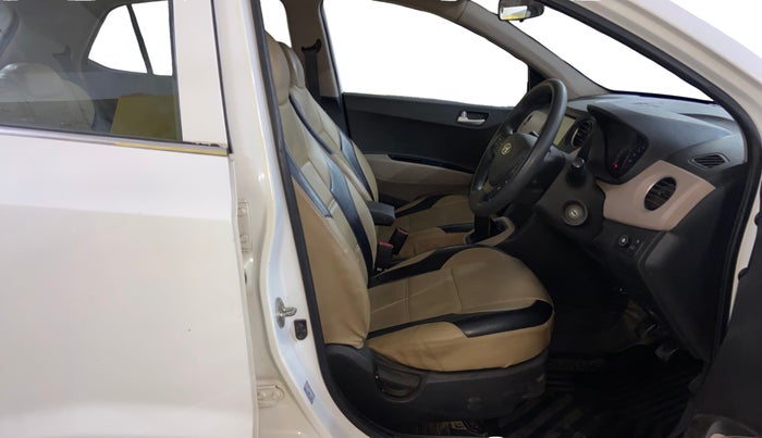 2018 Hyundai Grand i10 SPORTZ 1.2 KAPPA VTVT, CNG, Manual, 44,362 km, Right Side Front Door Cabin