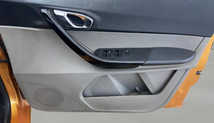 2018 Tata Tiago XZA PETROL, Petrol, Automatic, 25,631 km, Driver Side Door Panels Control