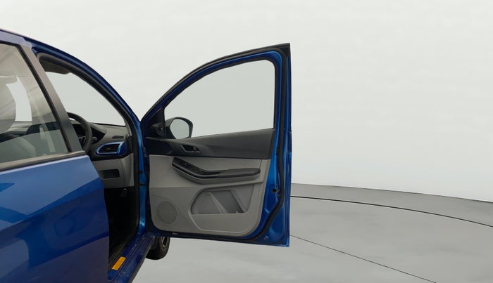 2024 Tata Tiago XT Rhythm CNG, CNG, Manual, 10,513 km, RHS Front Door