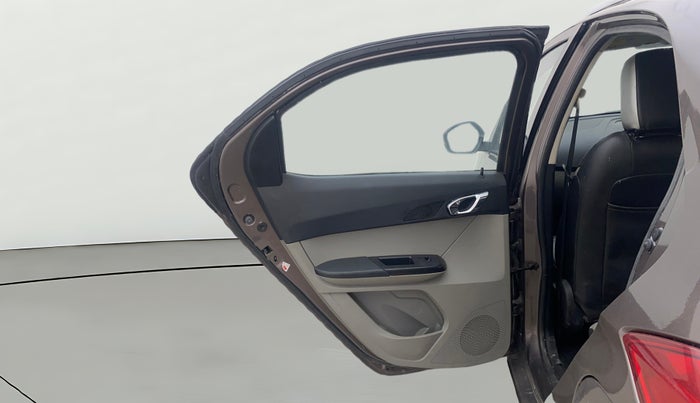 2017 Tata Tiago XZ PETROL, Petrol, Manual, 72,740 km, LHS Rear Door