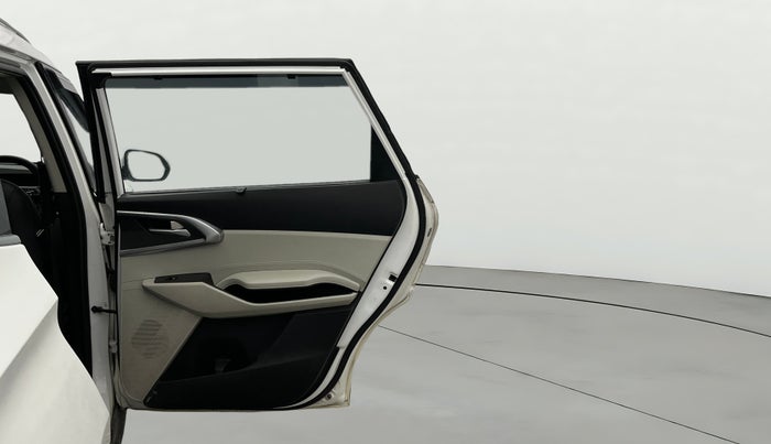 2023 KIA CARENS  PRESTIGE PLUS 1.5 TURBO PETROL DCT 7 STR, Petrol, Automatic, 1,09,018 km, RHS Rear Door