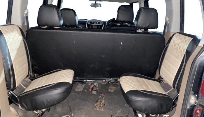 2015 Mahindra TUV300 T8, Diesel, Manual, 1,48,651 km, Third Seat Row ( optional )