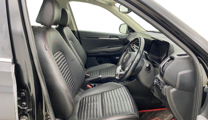 2021 KIA SONET GTX PLUS 1.5 AT, Diesel, Automatic, 40,112 km, Right Side Front Door Cabin