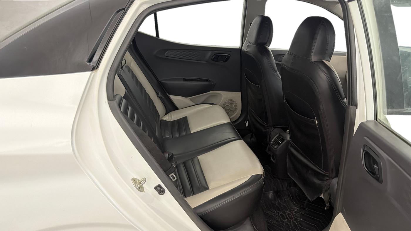 2021 Hyundai AURA S 1.2 AMT, Petrol, Automatic, 39,446 km, Right Side Rear Door Cabin