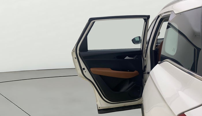 2021 MG HECTOR PLUS SHARP 1.5 PETROL TURBO CVT 6-STR, Petrol, Automatic, 39,075 km, LHS Rear Door