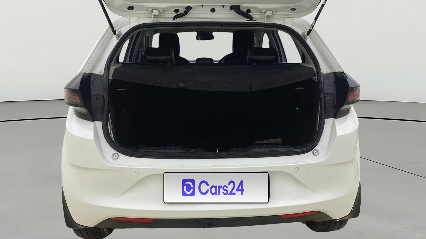 2022 Tata ALTROZ XZ PETROL, Petrol, Manual, 97,598 km, Boot Open Zoomed View