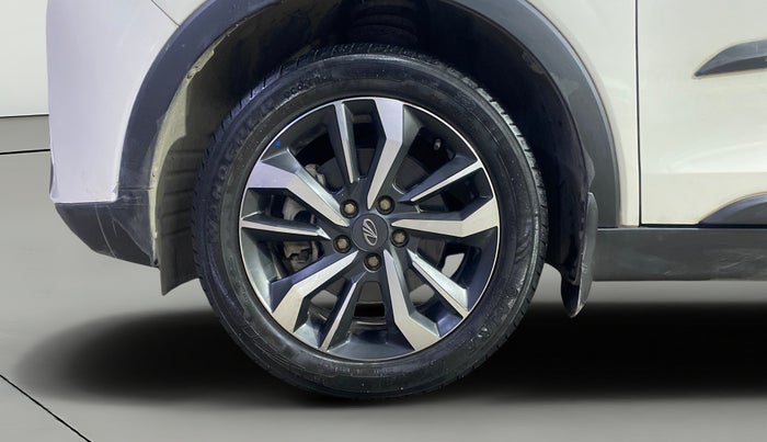 2020 Mahindra XUV300 W8 (O) 1.2 PETROL, Petrol, Manual, 28,357 km, Left Front Wheel
