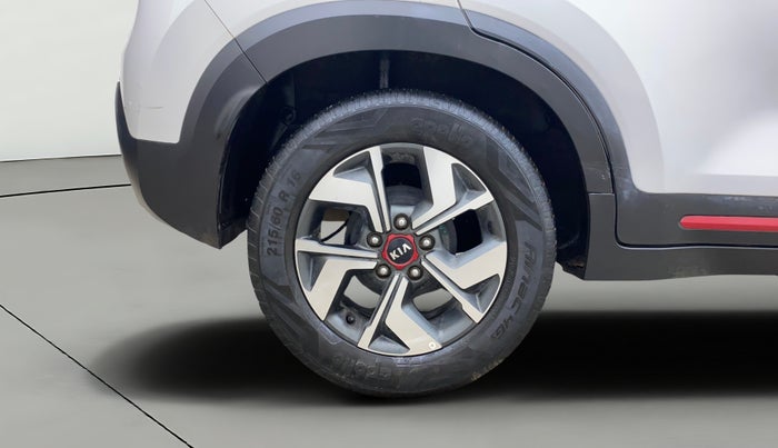 2020 KIA SONET GTX PLUS 1.5 AT, Diesel, Automatic, 38,573 km, Right Rear Wheel