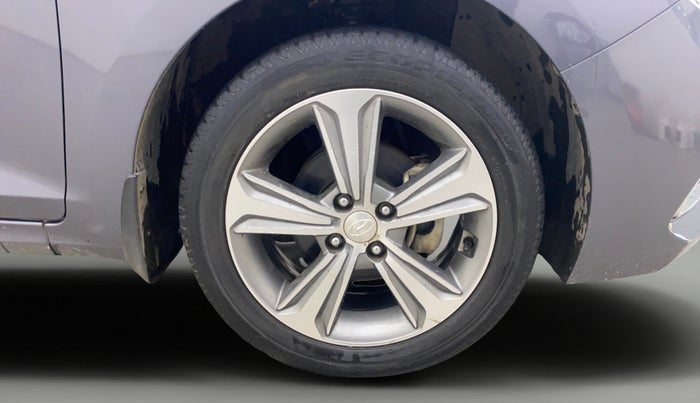 2018 Hyundai Verna 1.6 VTVT SX O, Petrol, Manual, 59,644 km, Right Front Wheel