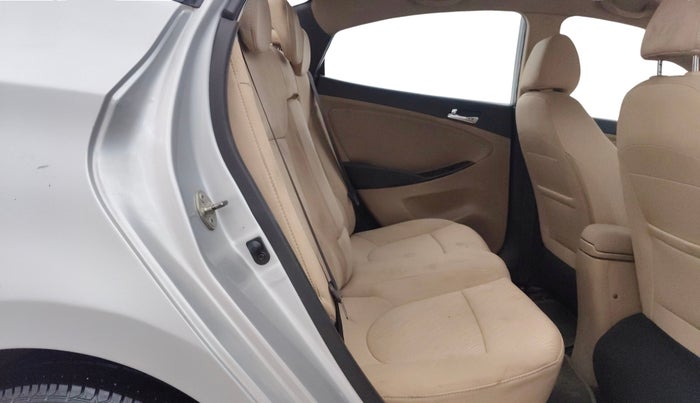 2013 Hyundai Verna FLUIDIC 1.6 VTVT SX, Petrol, Manual, 50,683 km, Right Side Rear Door Cabin
