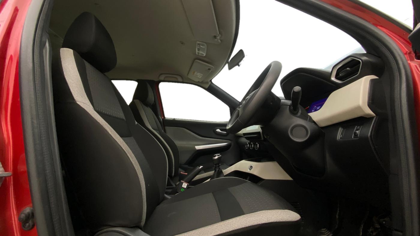 2023 Nissan MAGNITE XV MT, Petrol, Manual, 25,612 km, Right Side Front Door Cabin