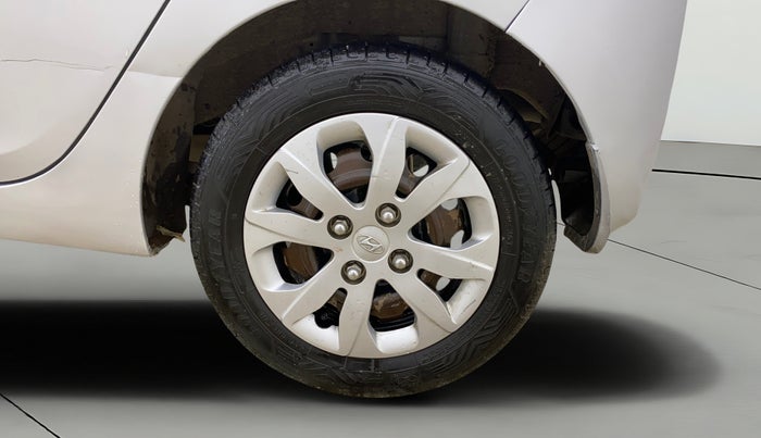 2015 Hyundai Eon MAGNA +, Petrol, Manual, 1,13,498 km, Left Rear Wheel