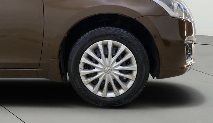 2015 Maruti Ciaz VXI, Petrol, Manual, 73,990 km, Right Front Wheel