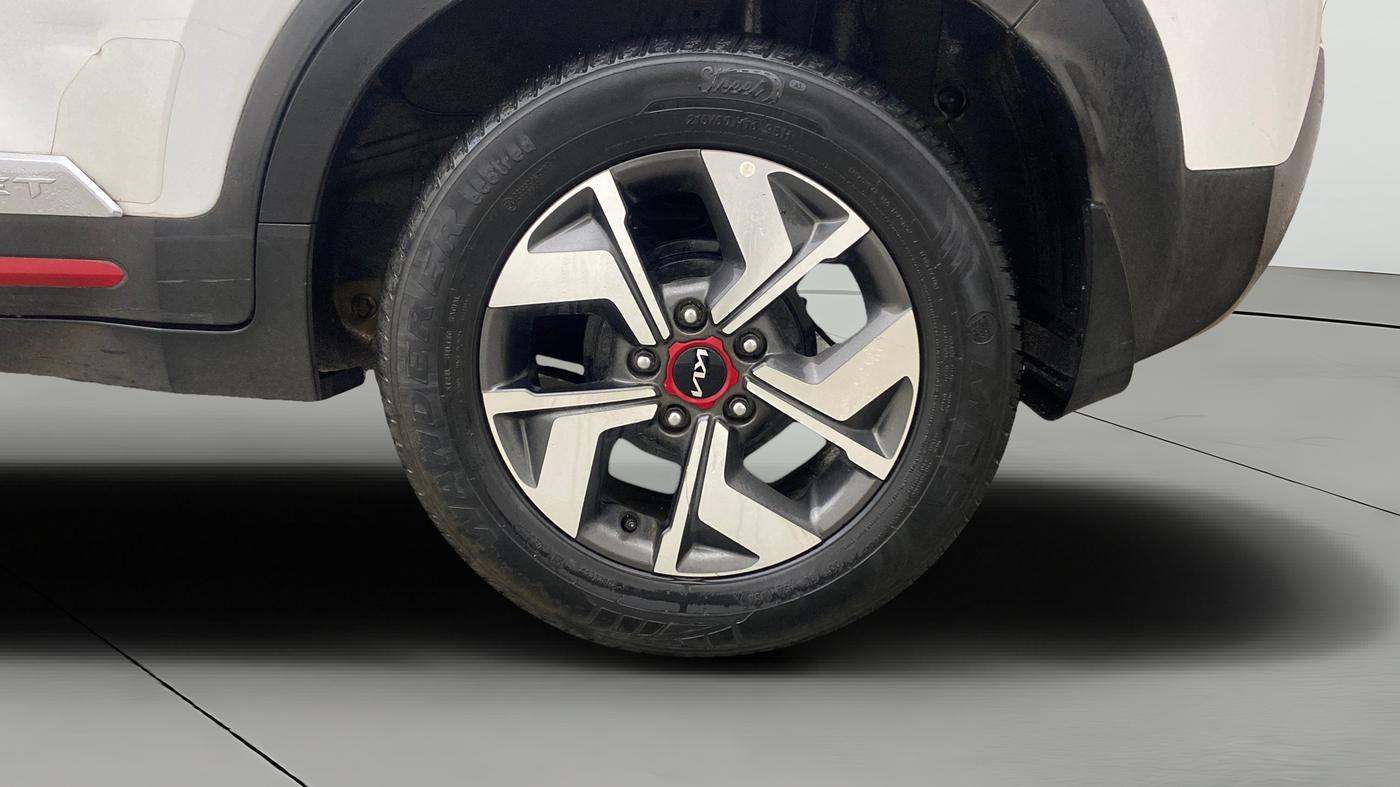 2022 KIA SONET GTX PLUS 1.5, Diesel, Manual, 1,19,285 km, Left Rear Wheel