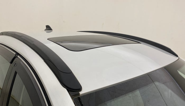 2022 Tata NEXON XZA PLUS (PREMIUM) PETROL JET, Petrol, Automatic, 16,873 km, Roof