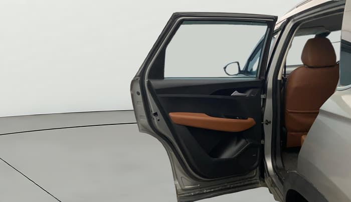 2021 MG HECTOR PLUS SMART 2.0 DIESEL TURBO MT 7-STR, Diesel, Manual, 87,830 km, LHS Rear Door