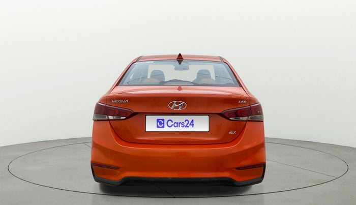 2017 Hyundai Verna 1.6 CRDI SX + AT, Diesel, Automatic, 84,837 km, Back/Rear