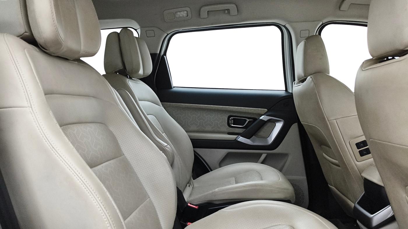 2023 Tata Safari XZA PLUS O 6STR, Diesel, Automatic, 33,956 km, Right Side Rear Door Cabin