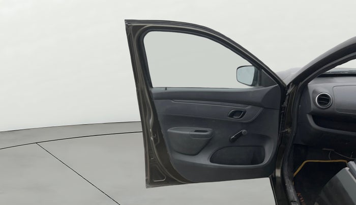 2016 Renault Kwid RXL, Petrol, Manual, 43,923 km, LHS Front Door