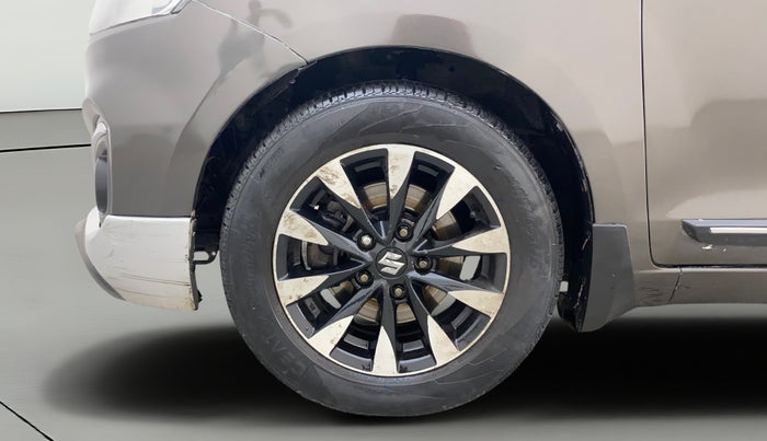 2014 Maruti Ertiga ZDI, Diesel, Manual, 1,15,731 km, Left Front Wheel