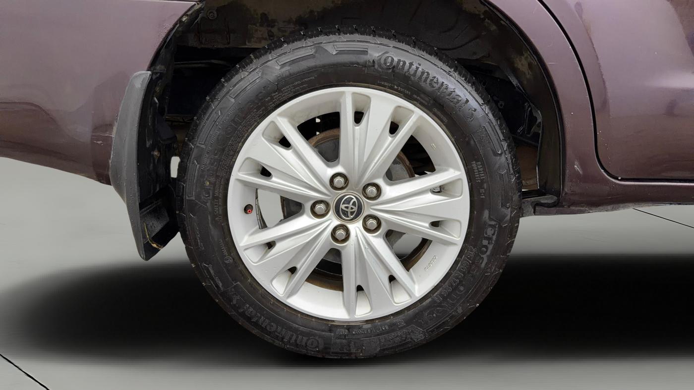 2016 Toyota Innova Crysta 2.7 ZX AT 7 STR, Petrol, Automatic, 45,048 km, Right Rear Wheel