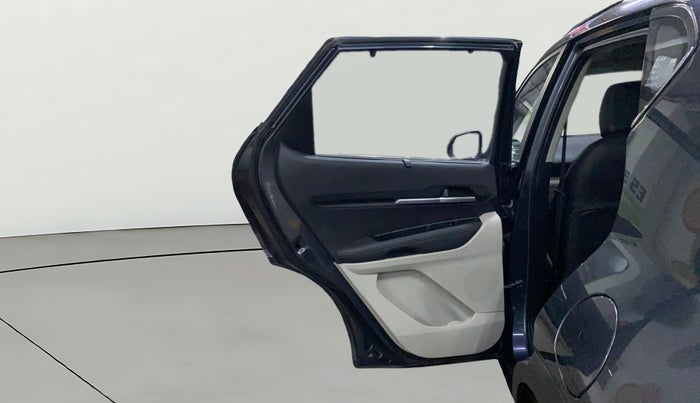 2022 KIA SONET HTX 1.0 IMT, Petrol, Manual, 27,105 km, LHS Rear Door